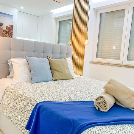 Luxury 2 Min Beach With Balcony, Ocean View, Wifi, Ac, Smarttv Portimão Eksteriør billede