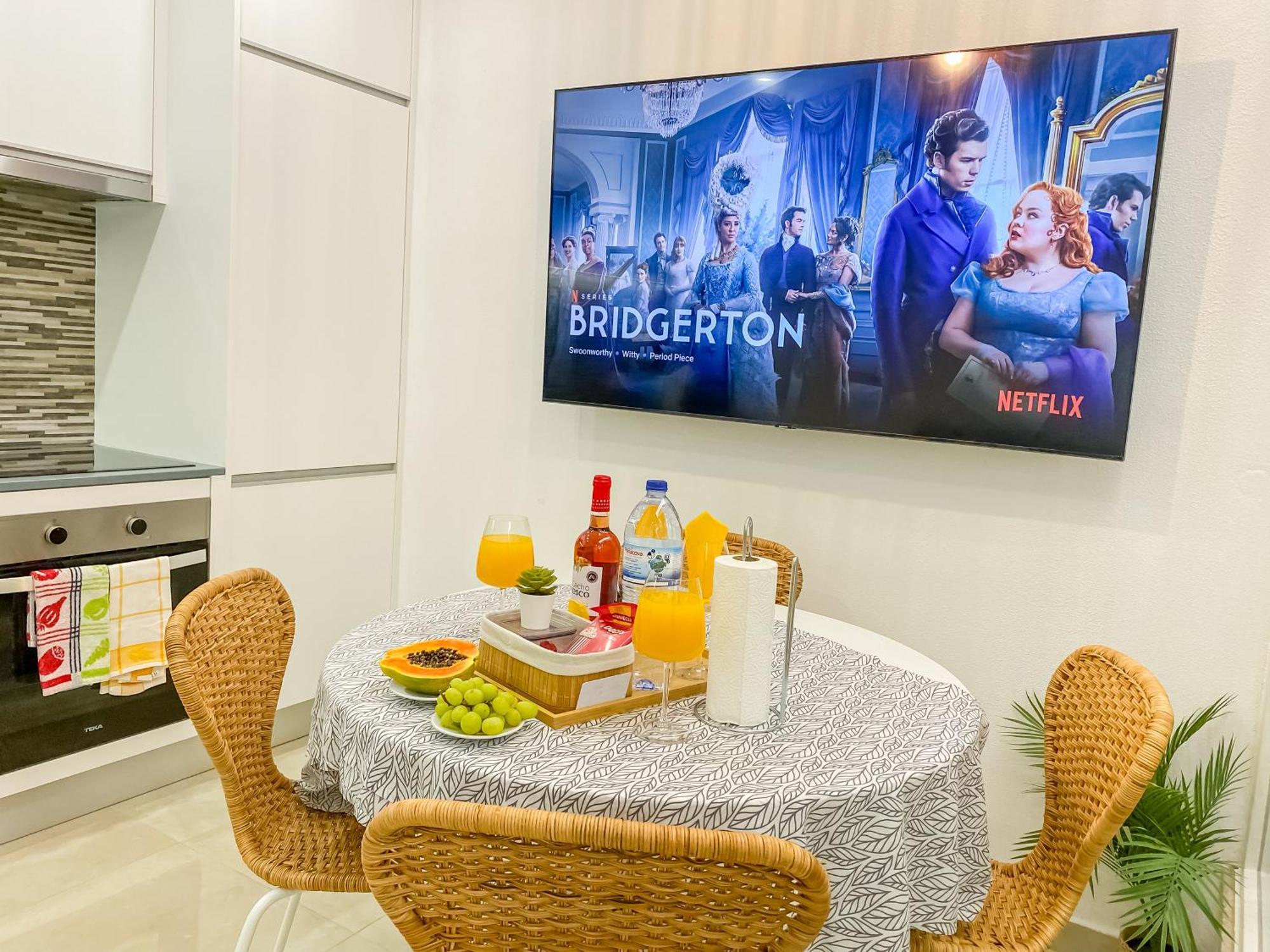 Luxury 2 Min Beach With Balcony, Ocean View, Wifi, Ac, Smarttv Portimão Eksteriør billede