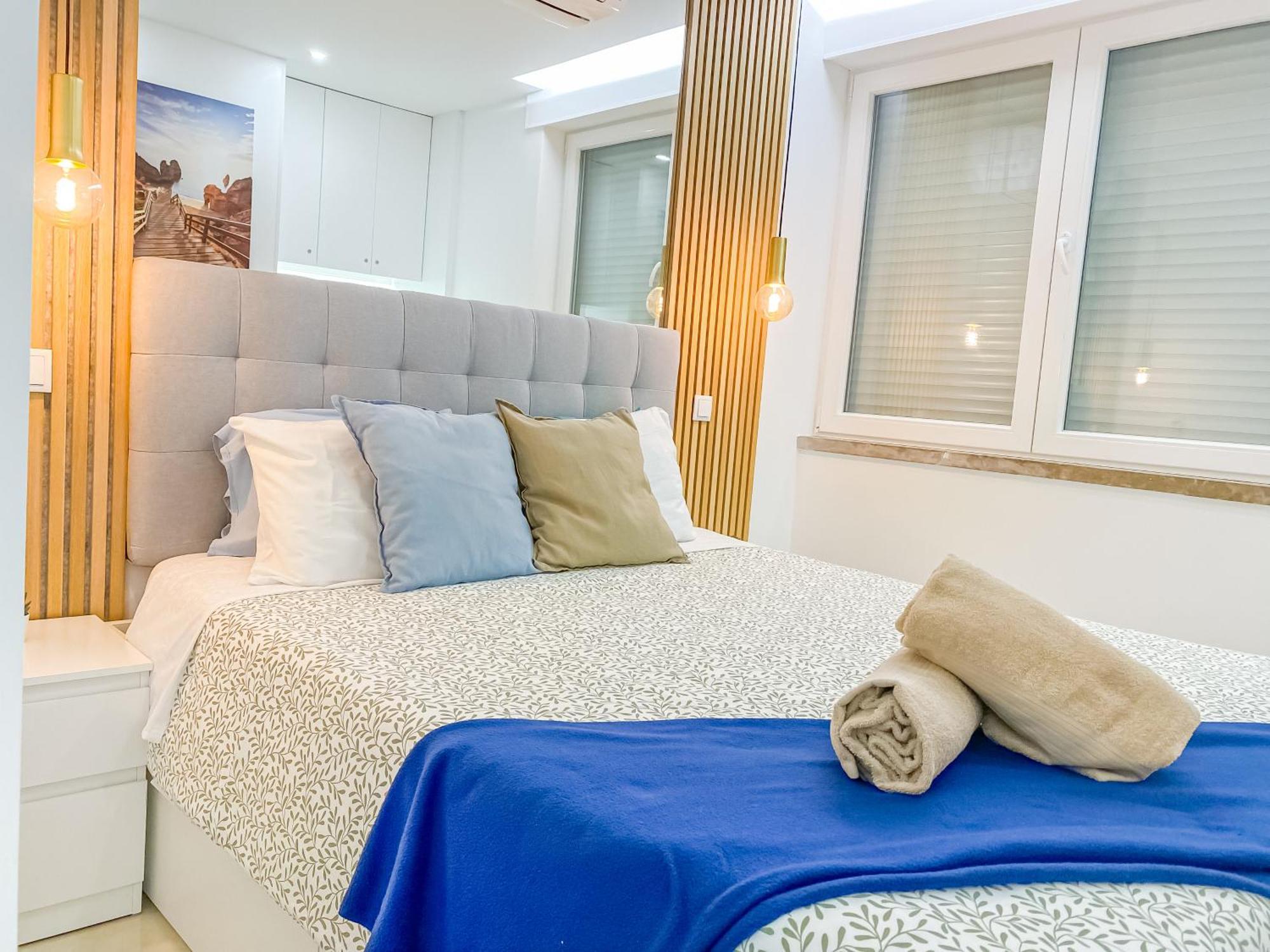 Luxury 2 Min Beach With Balcony, Ocean View, Wifi, Ac, Smarttv Portimão Eksteriør billede