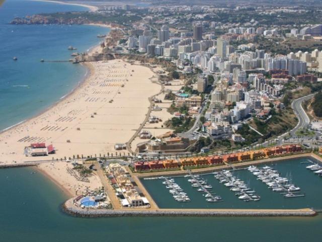 Luxury 2 Min Beach With Balcony, Ocean View, Wifi, Ac, Smarttv Portimão Eksteriør billede