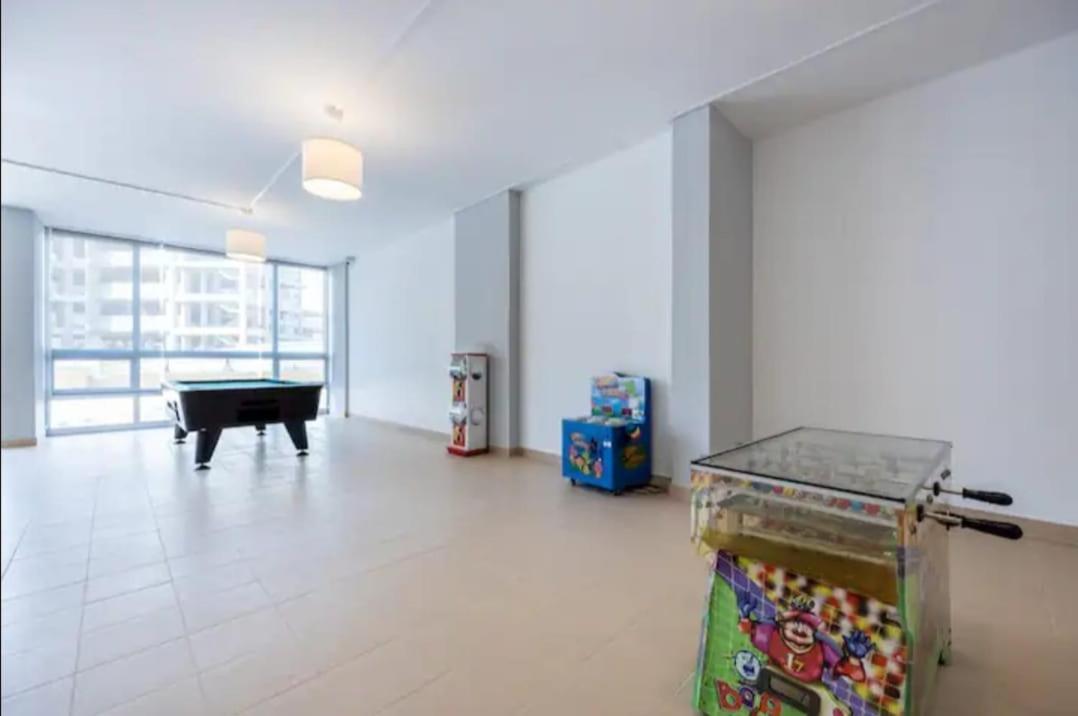 Luxury 2 Min Beach With Balcony, Ocean View, Wifi, Ac, Smarttv Portimão Eksteriør billede