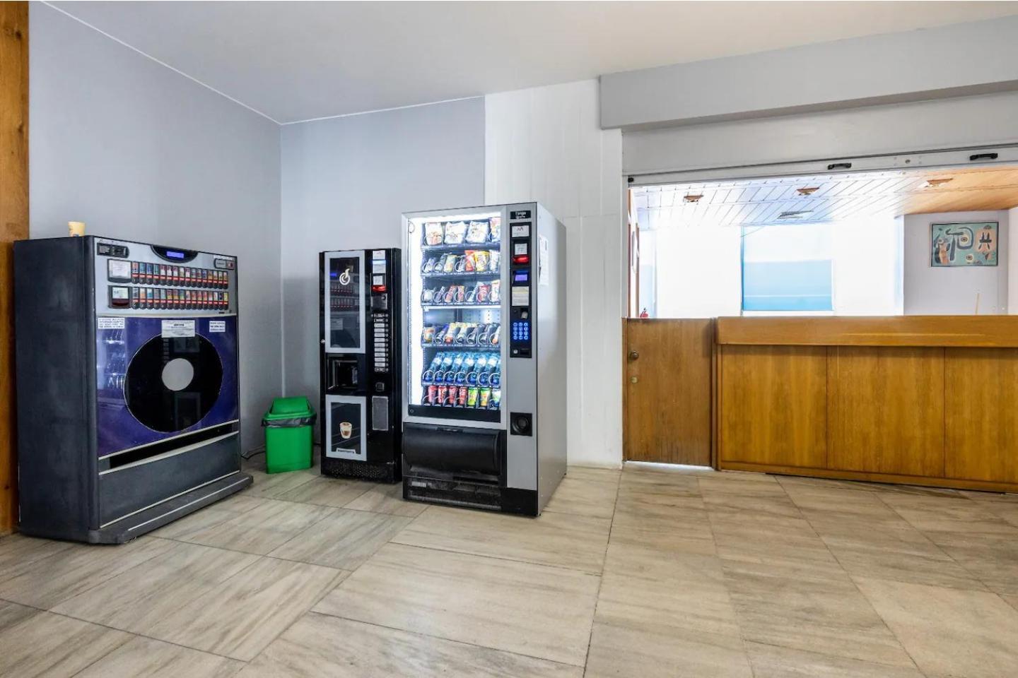 Luxury 2 Min Beach With Balcony, Ocean View, Wifi, Ac, Smarttv Portimão Eksteriør billede