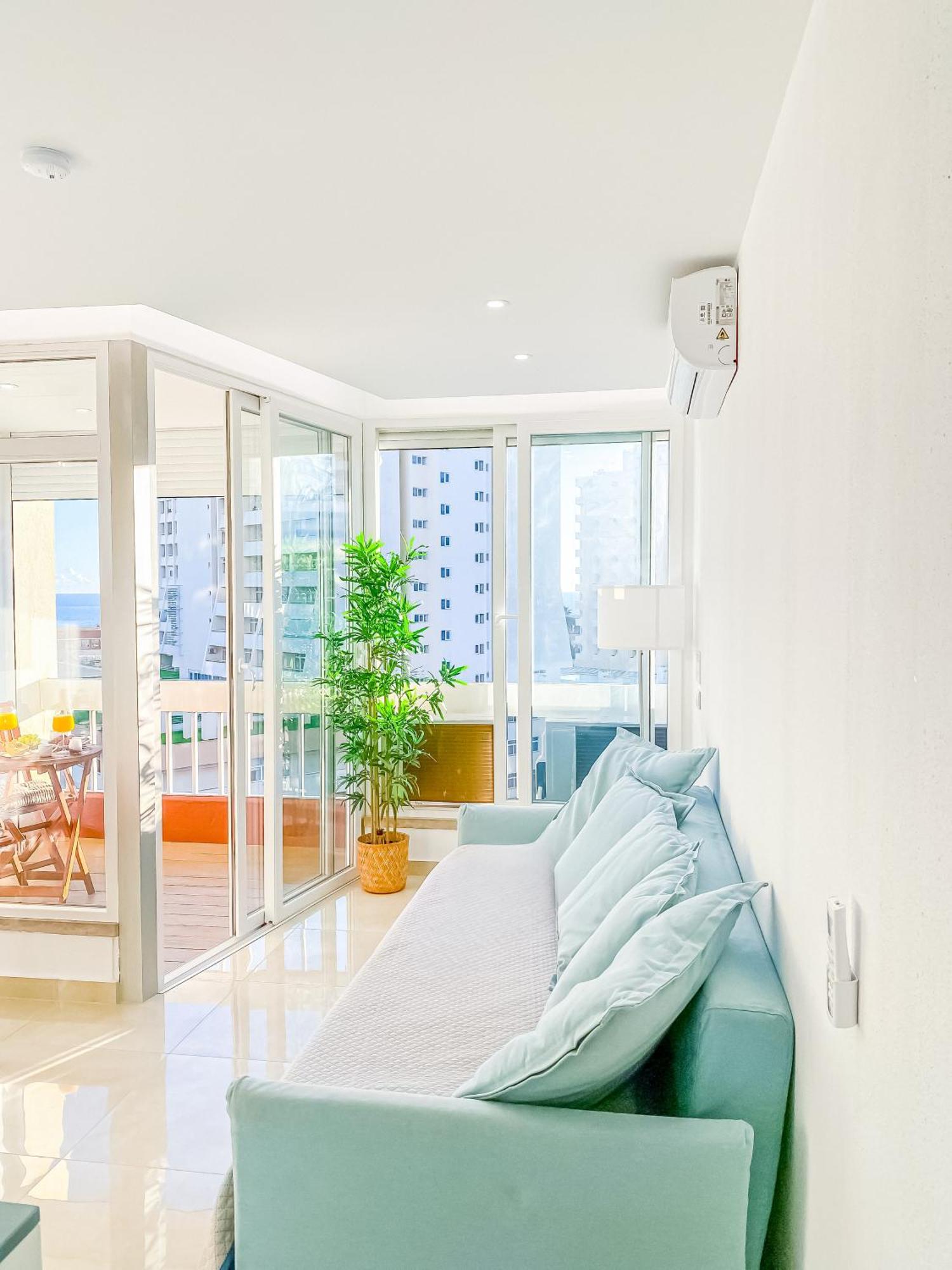 Luxury 2 Min Beach With Balcony, Ocean View, Wifi, Ac, Smarttv Portimão Eksteriør billede
