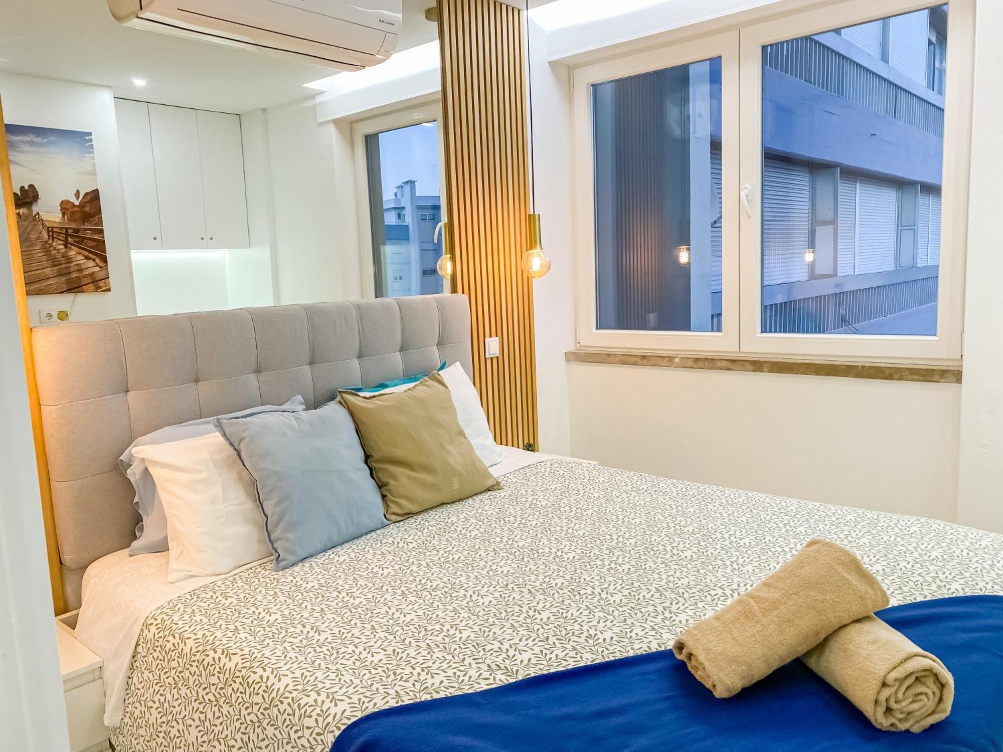 Luxury 2 Min Beach With Balcony, Ocean View, Wifi, Ac, Smarttv Portimão Eksteriør billede